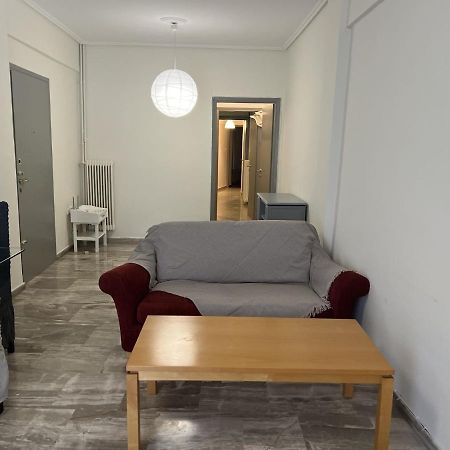 Apartamento Retro At Pagrati Atenas Exterior foto