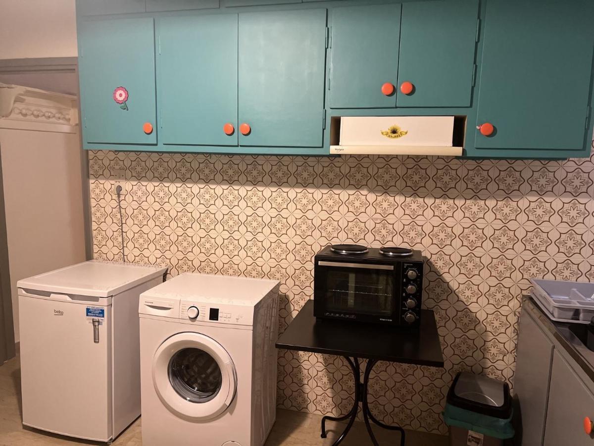 Apartamento Retro At Pagrati Atenas Exterior foto